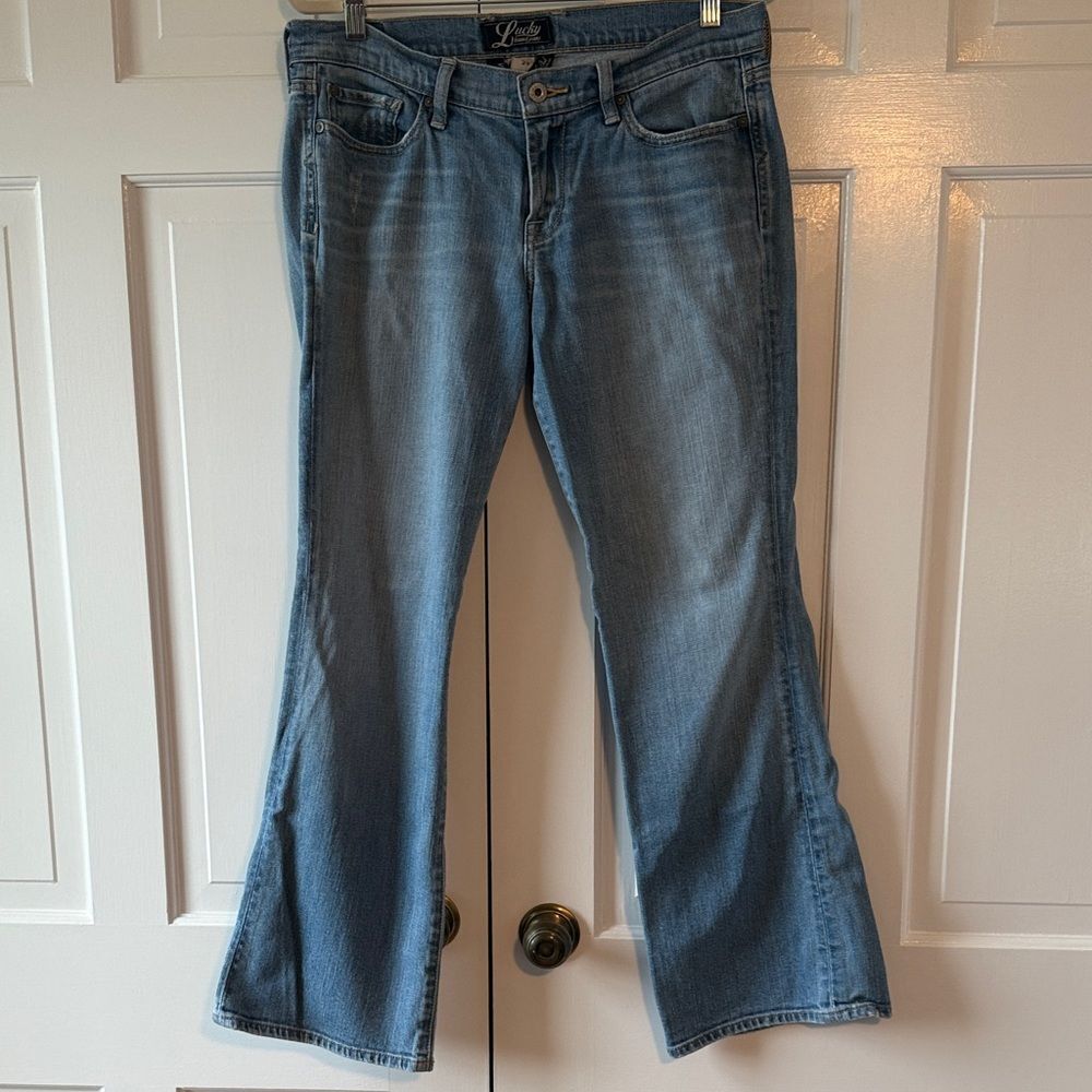 LUCKY BRAND NEAPOLITAN SWEET N LOW FLARE JEANS LOW RISE LIGHT WASH SIZE 8 SHORT